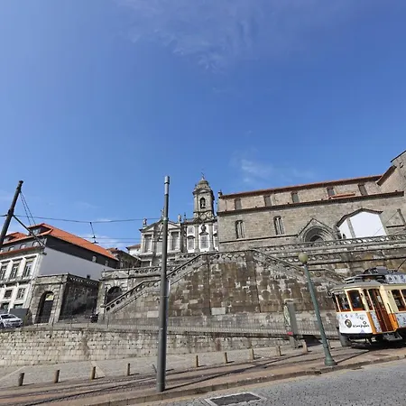 Flh Modern Rooftop Apartman Porto